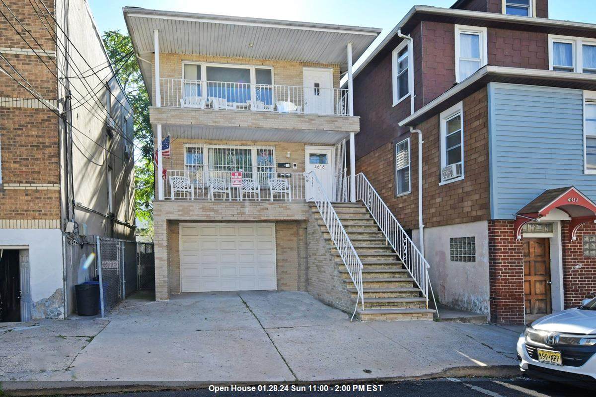 4616 Cottage Ave - Photo 1