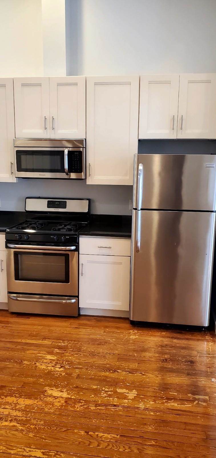 216 Hudson St - Photo 1