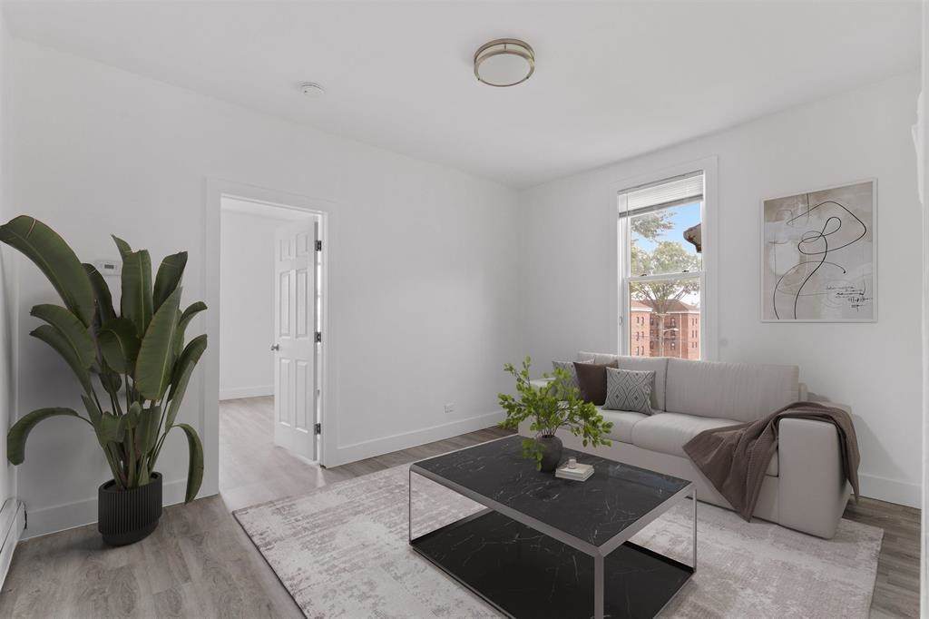 53 Lord Ave - Photo 1