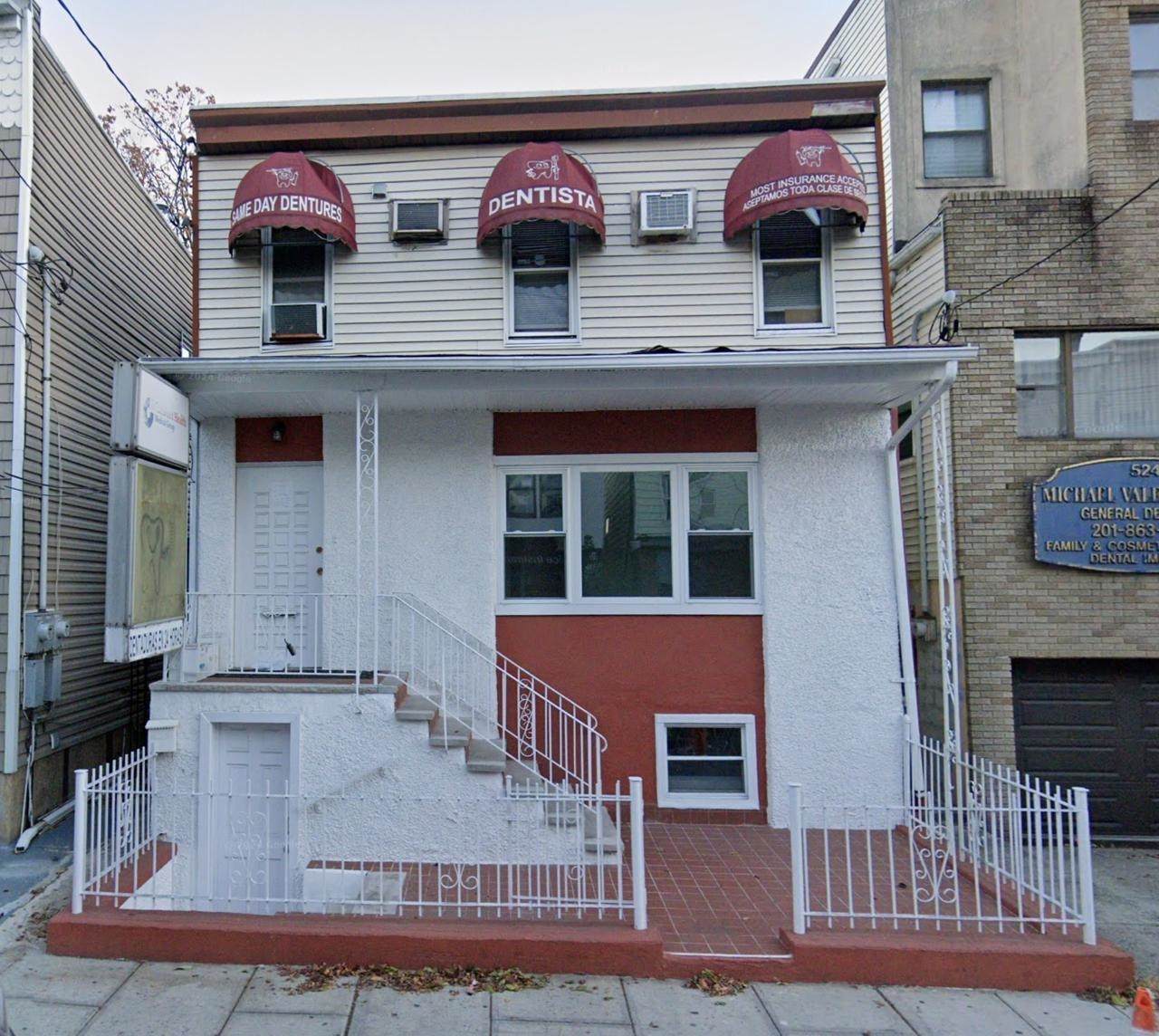 526 42ND ST - Photo 1