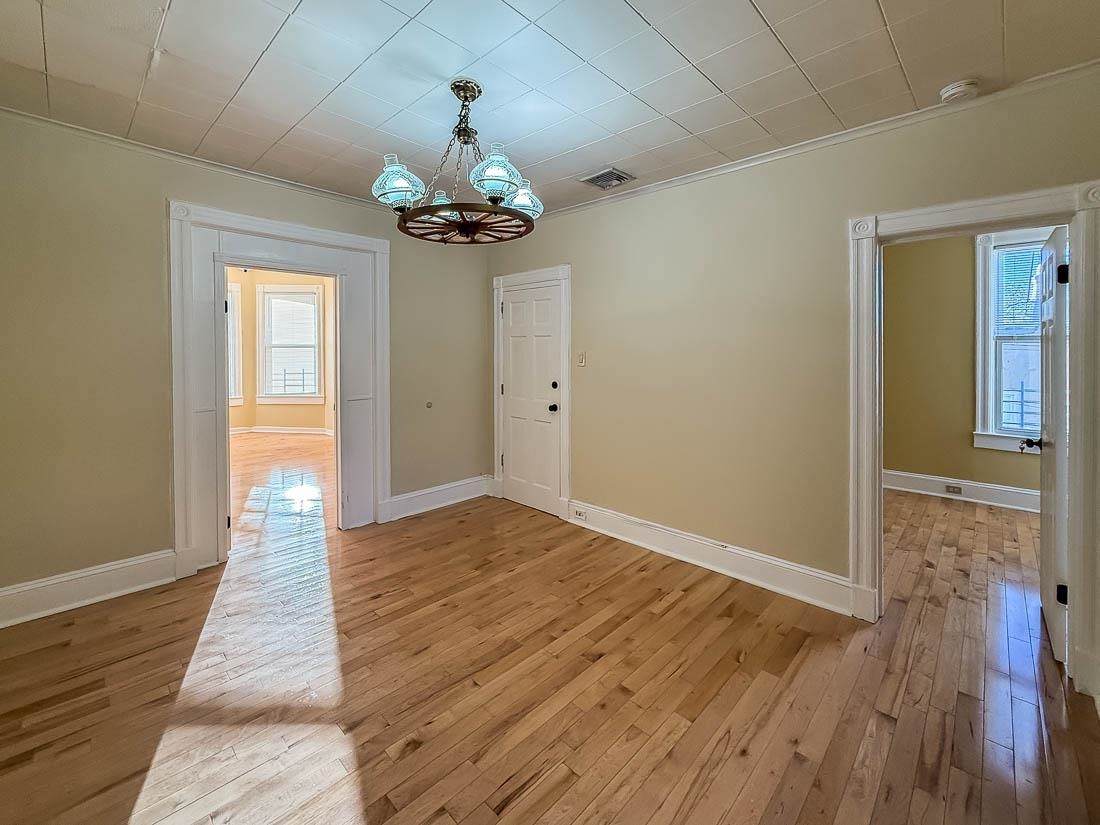 90 Carlton Ave - Photo 1