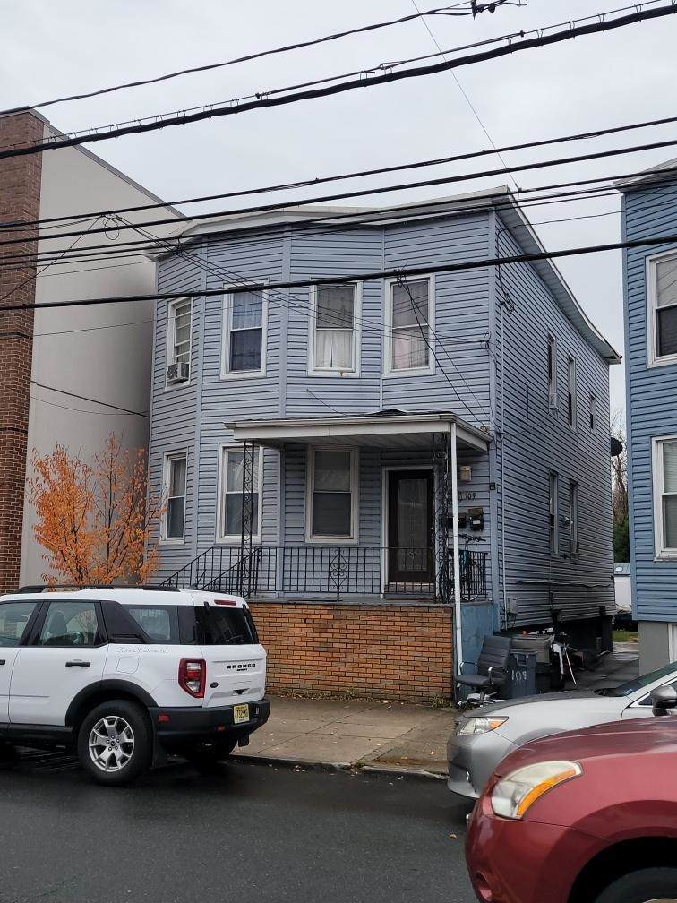 109 Centre Ave - Photo 1