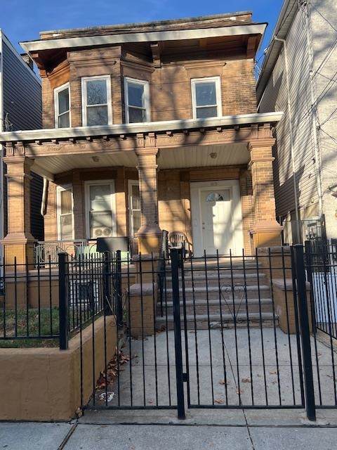 83 Clerk St - Photo 1