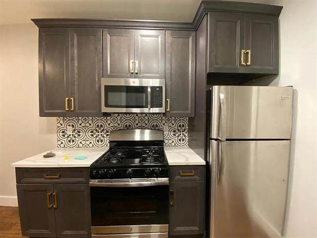 274 Grant Ave - Photo 1