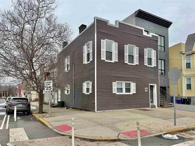 48 Carlton Ave - Photo 1