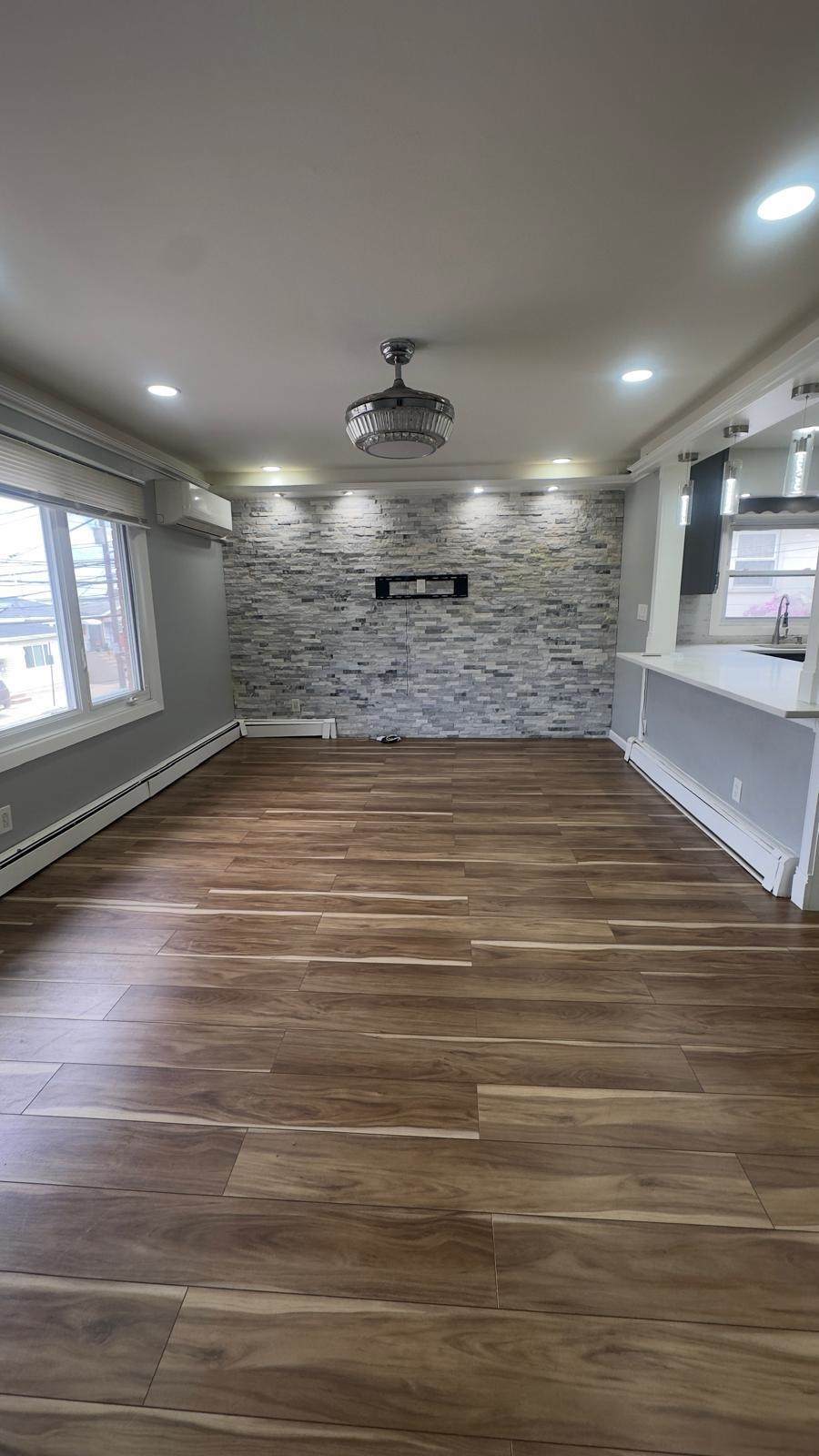 728 Liberty Ave - Photo 1