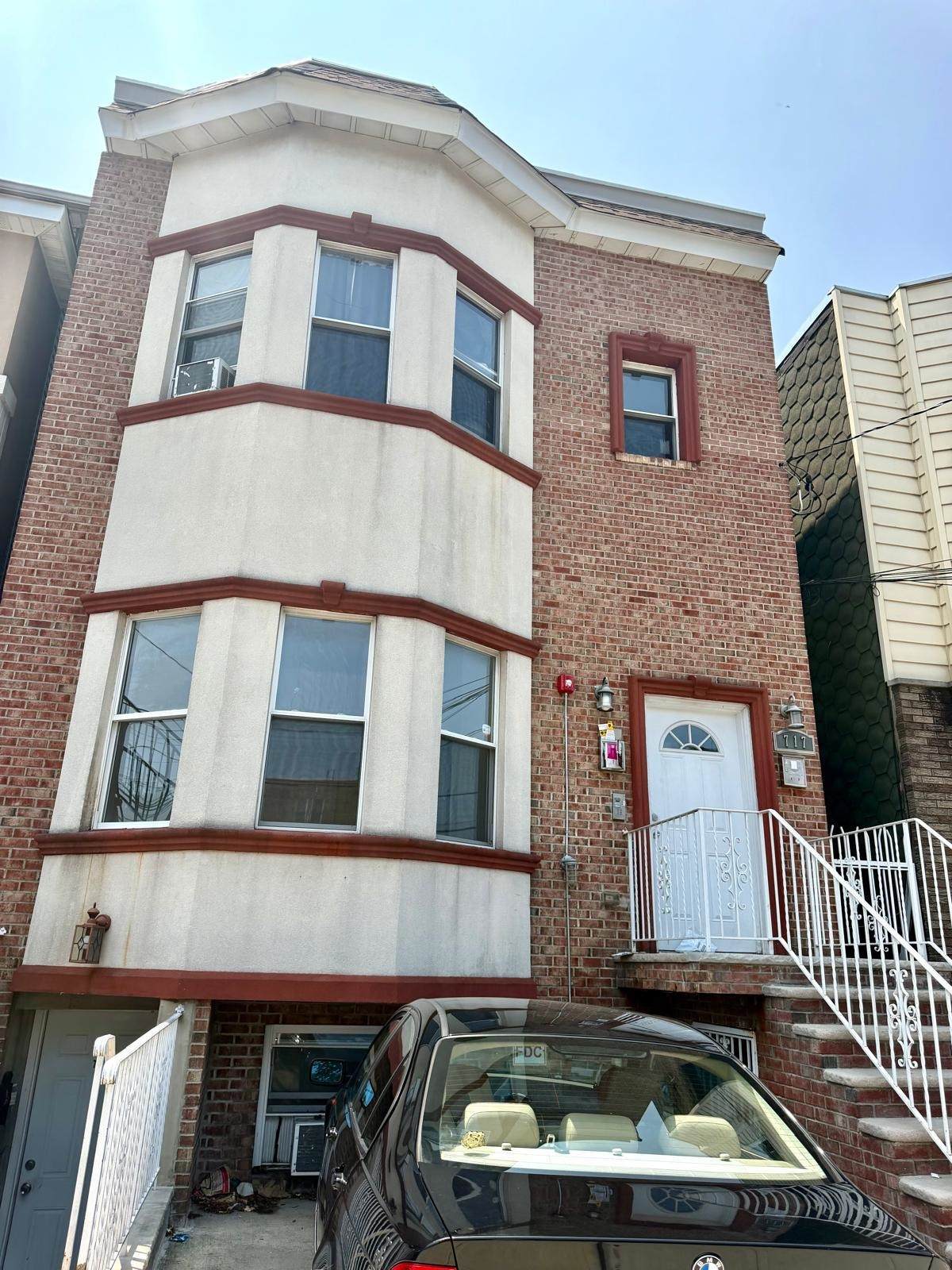 717 16TH ST - Photo 1