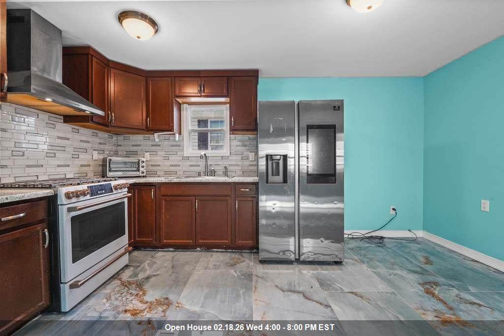 21 Helen Dr - Photo 1