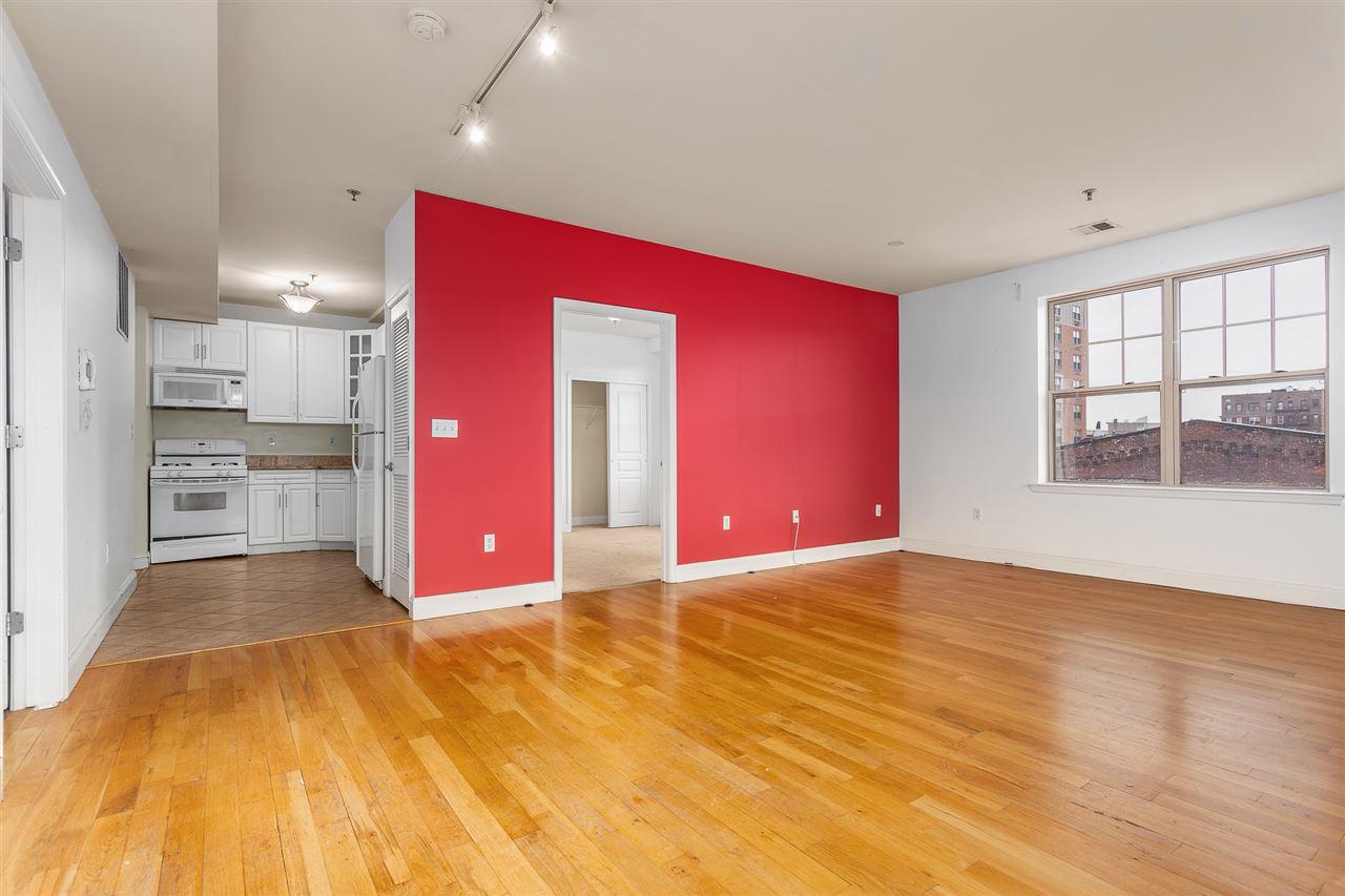 4401 Park Ave - Photo 1
