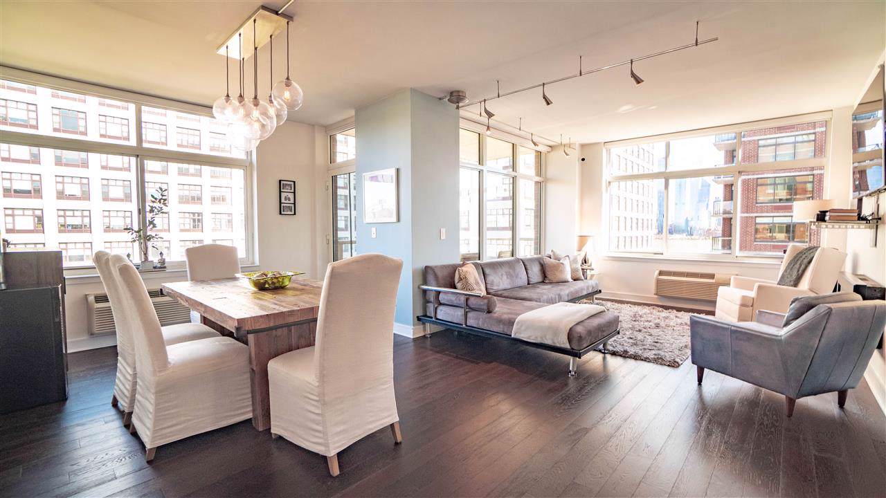 1450 Washington St - Photo 1