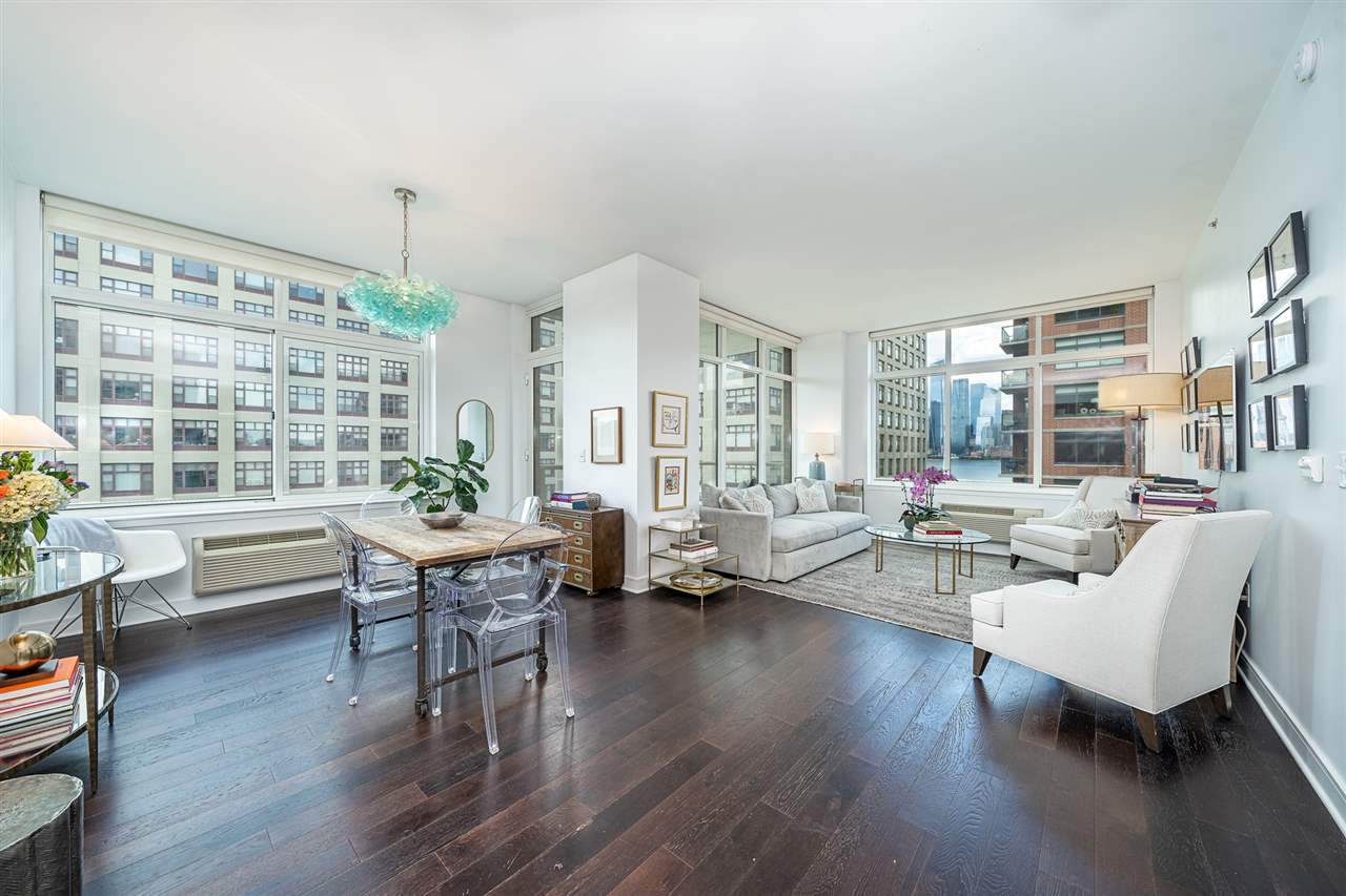 1450 Washington St - Photo 1