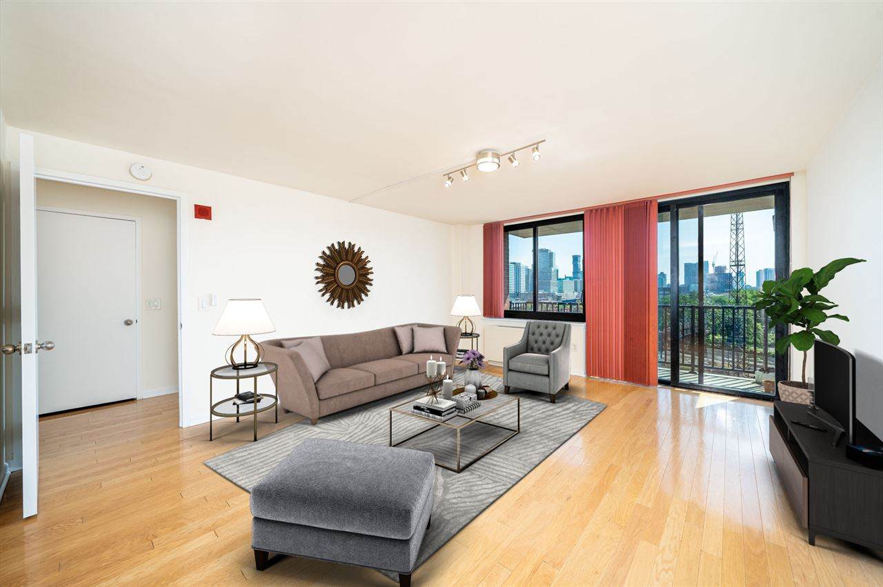 700 Grove St - Photo 1