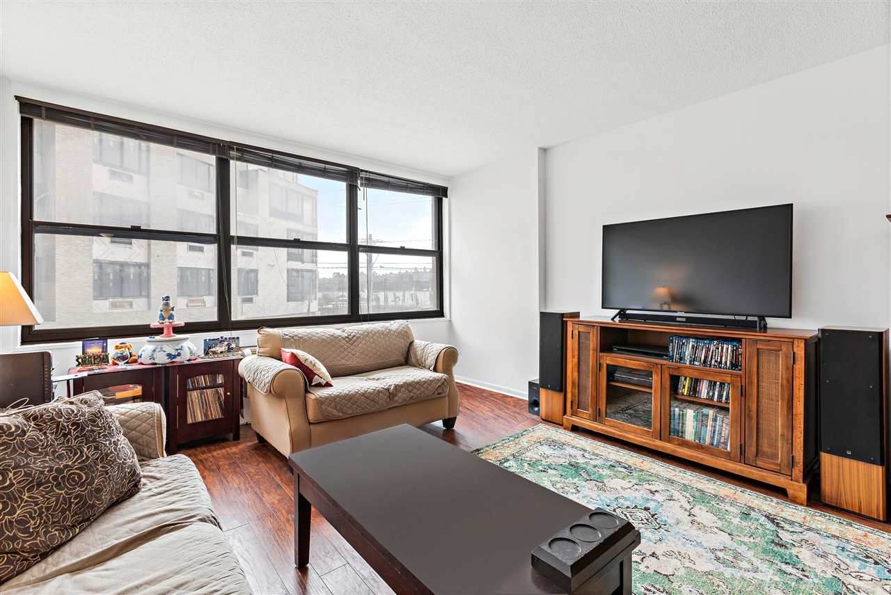 7004 Blvd East - Photo 1