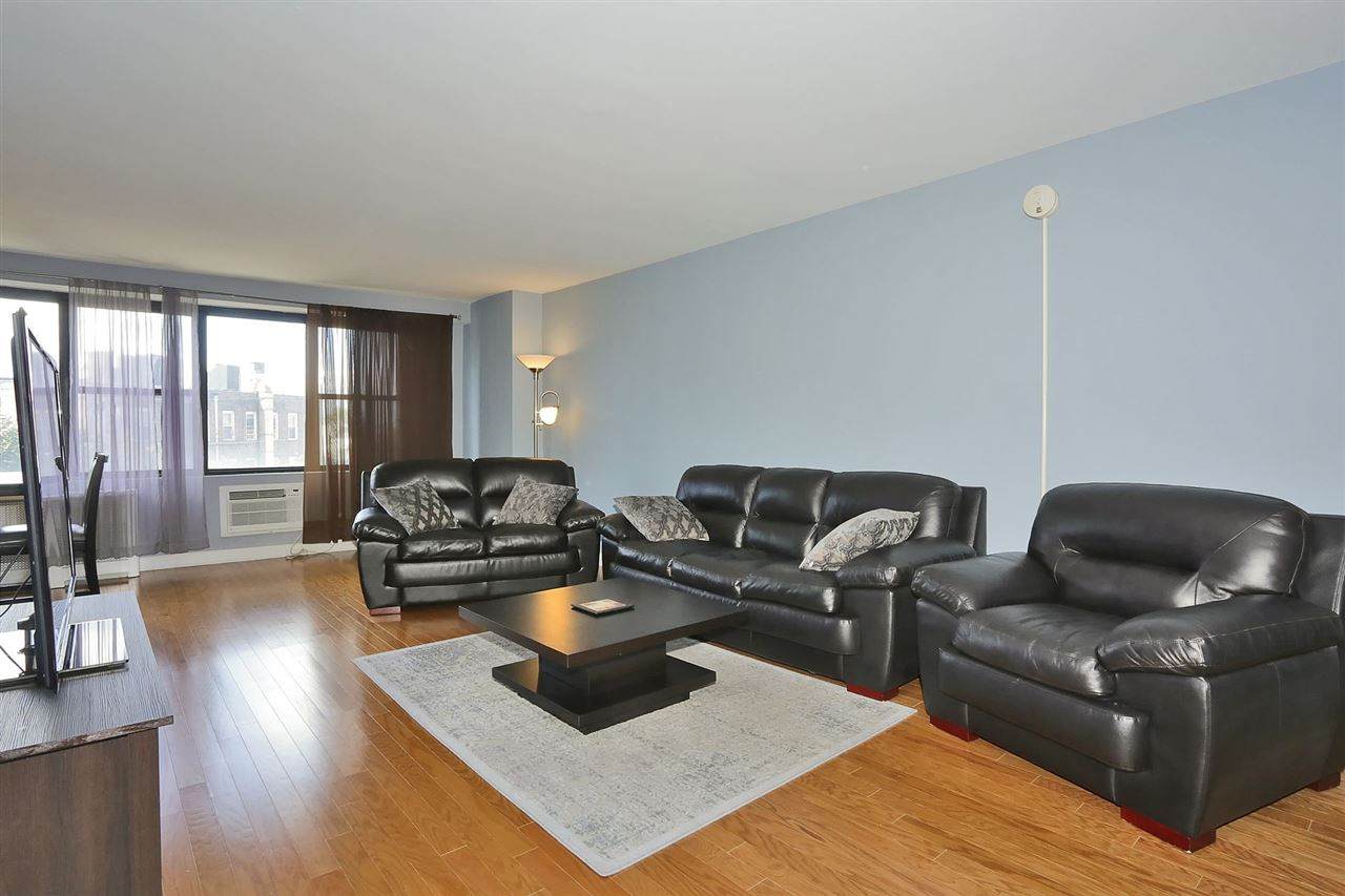 500 Central Ave - Photo 1