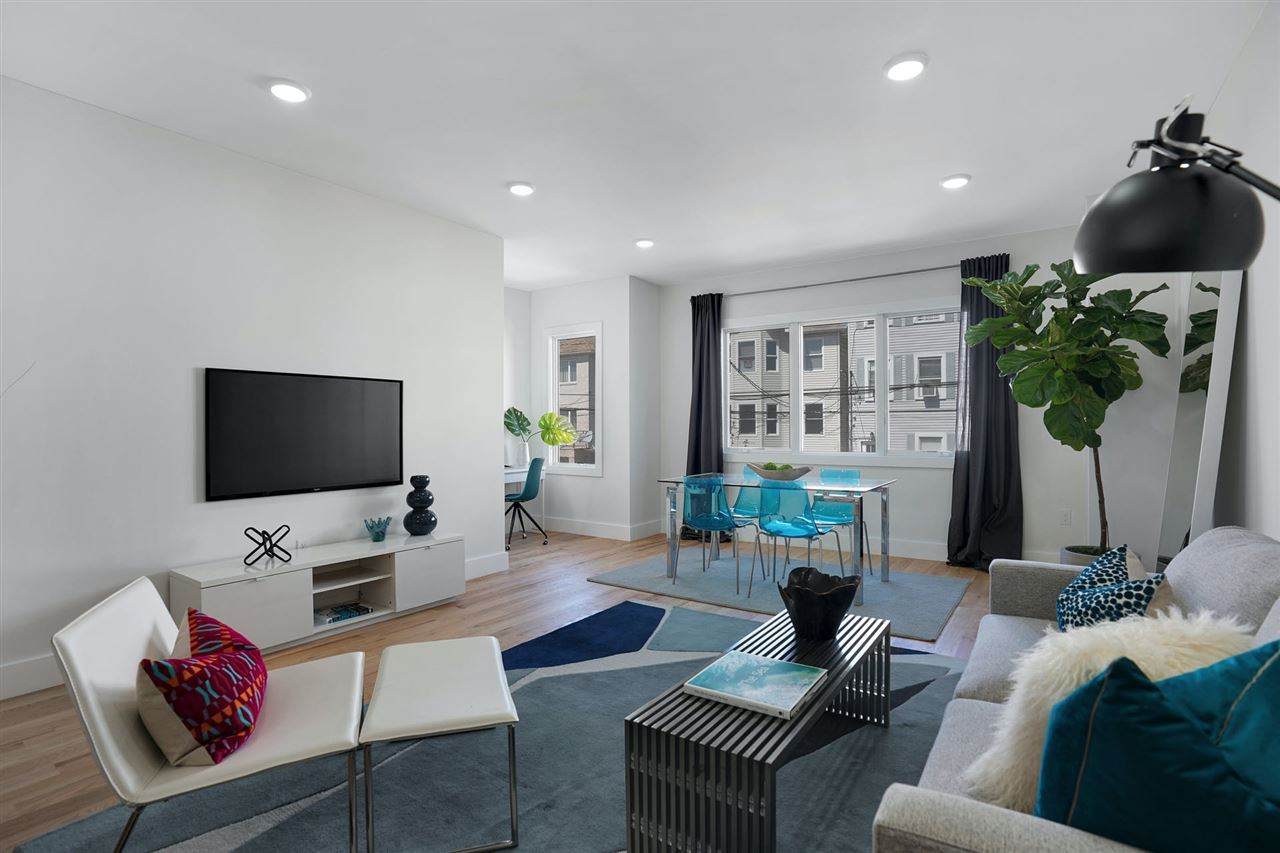 241 South St - Photo 1
