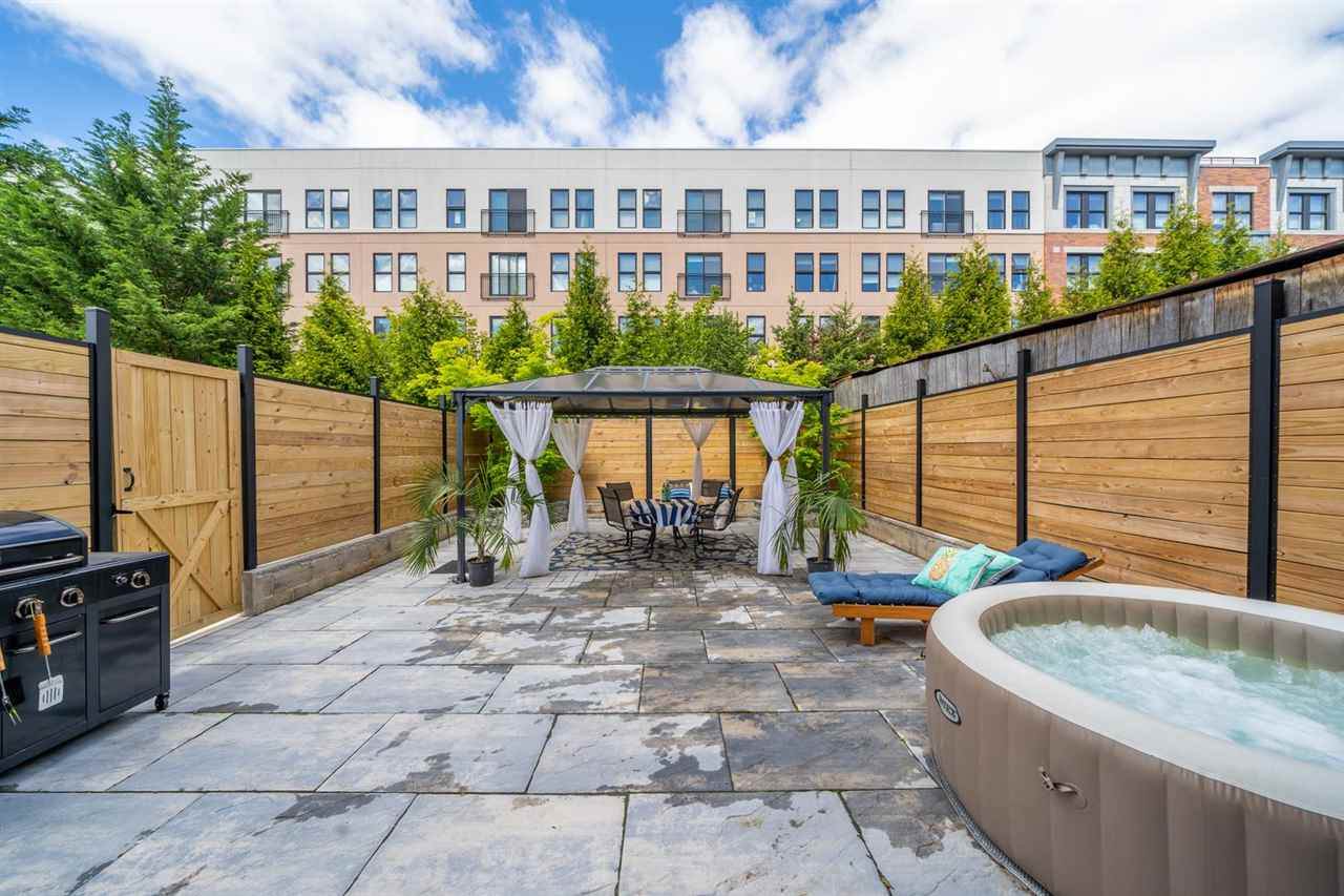626 Grand St - Photo 1