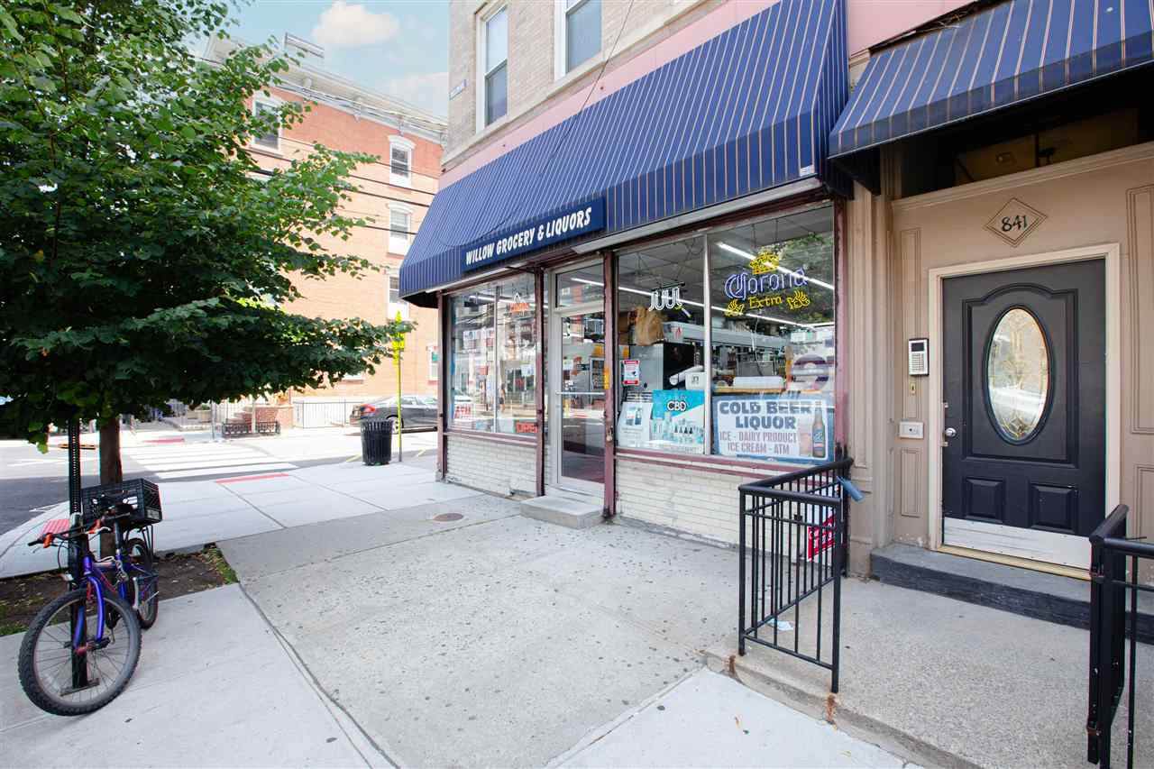 841 Willow Ave - Photo 1