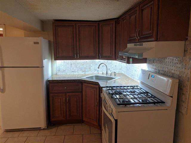 134 Gifford Ave - Photo 1