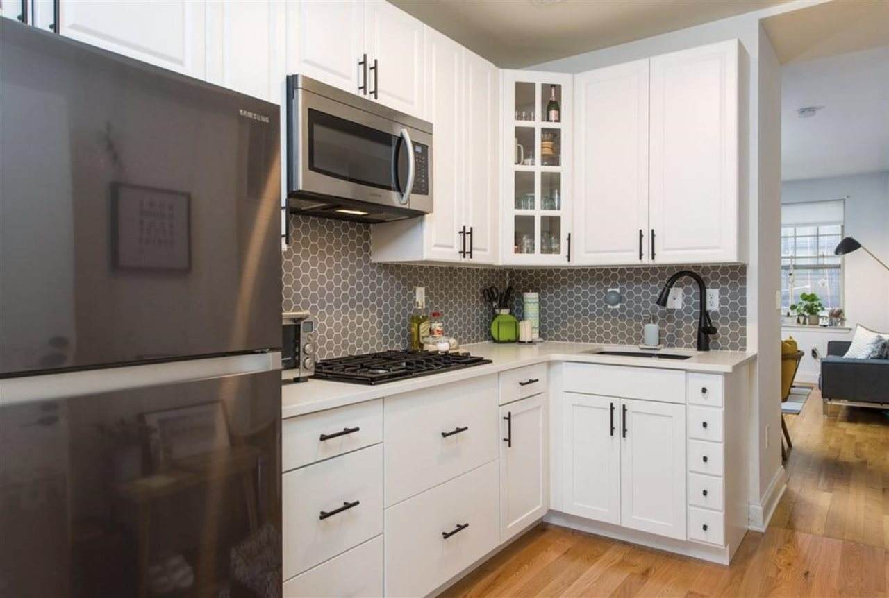 4401 Park Ave - Photo 1