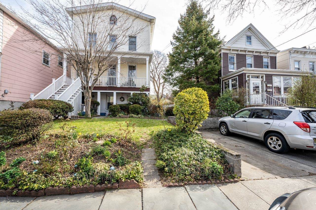 40 Lembeck Ave - Photo 1