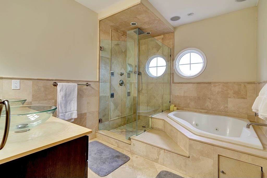 9033 Wall St - Photo 1