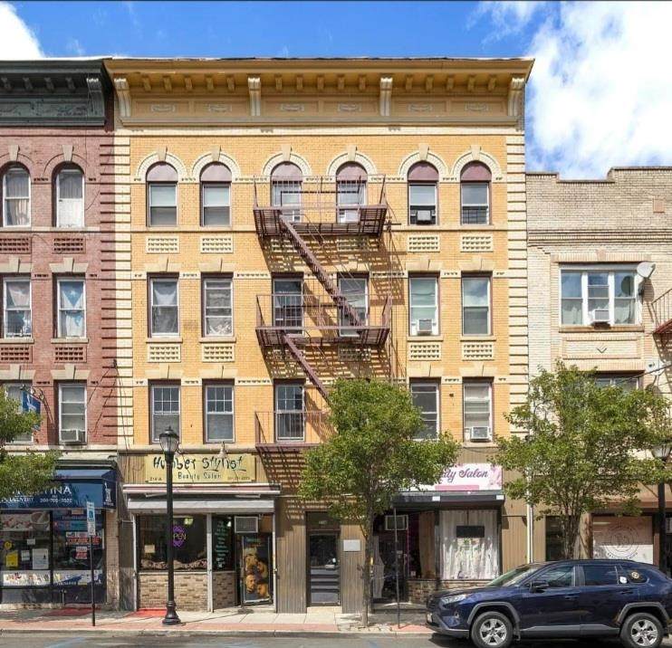 214 48TH ST - Photo 1