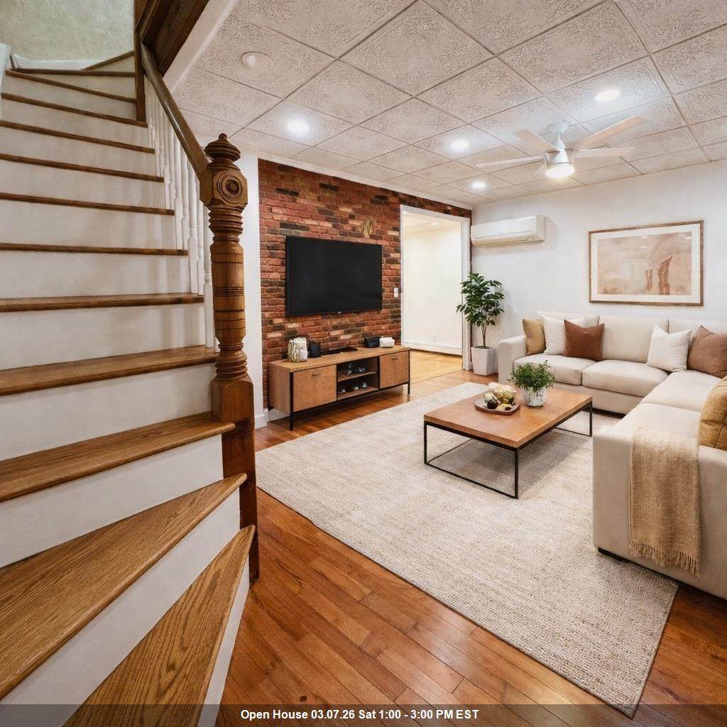 16 West 51St St - Photo 1