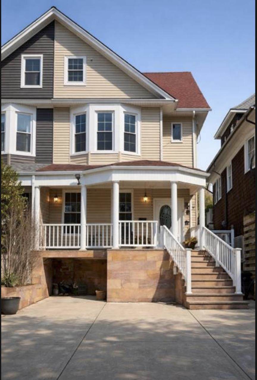 48 Danforth Ave - Photo 1