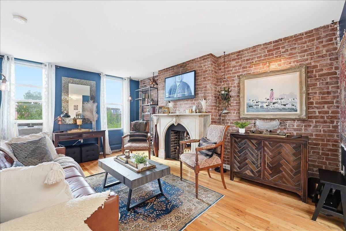 77 Garden St - Photo 1