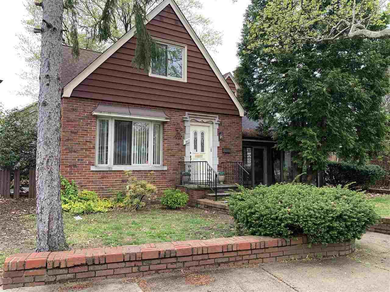 911-913 Kennedy Blvd - Photo 1