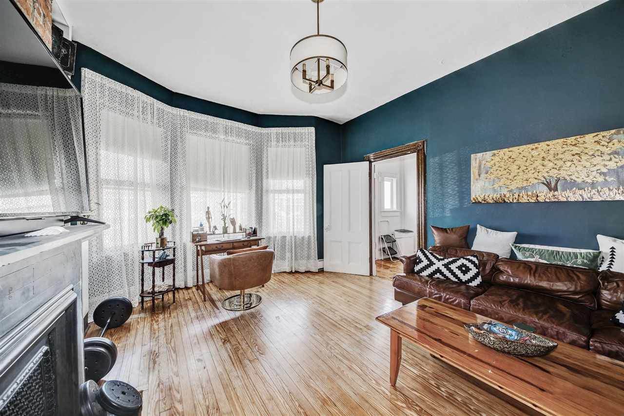 466 Avenue E - Photo 1