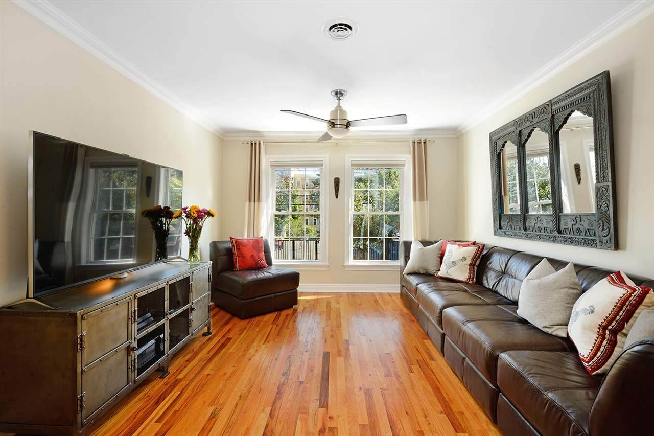 124 Jefferson St - Photo 1