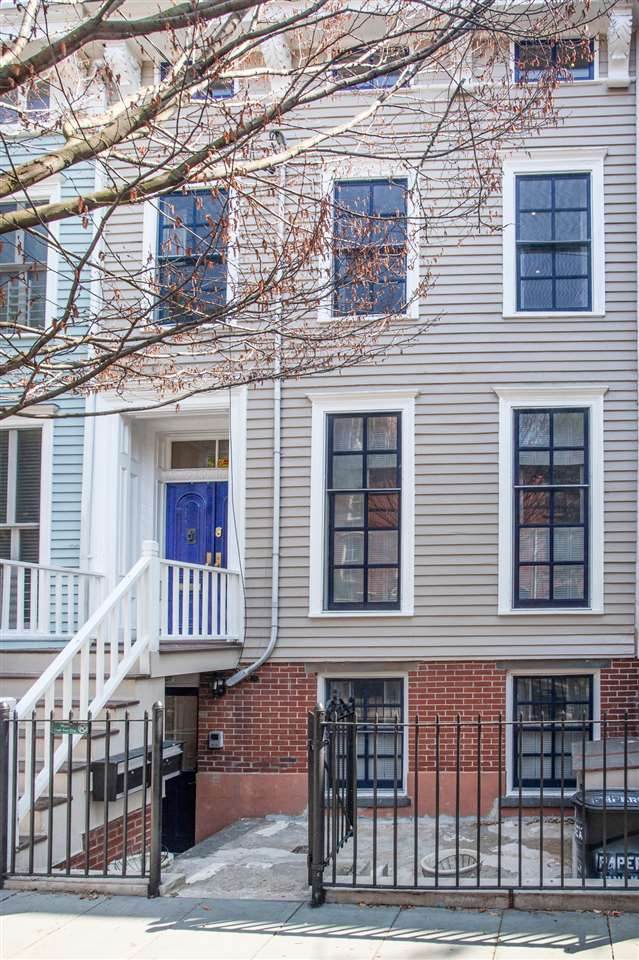 147 Sussex St - Photo 1