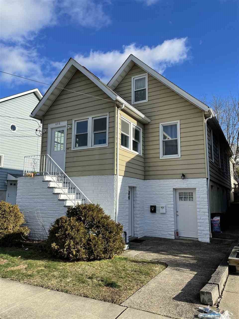 632 Chase Ave - Photo 1