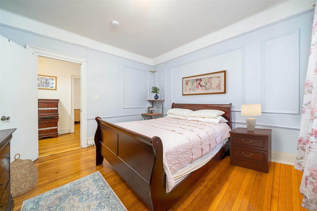 275 Harrison Ave - Photo 1