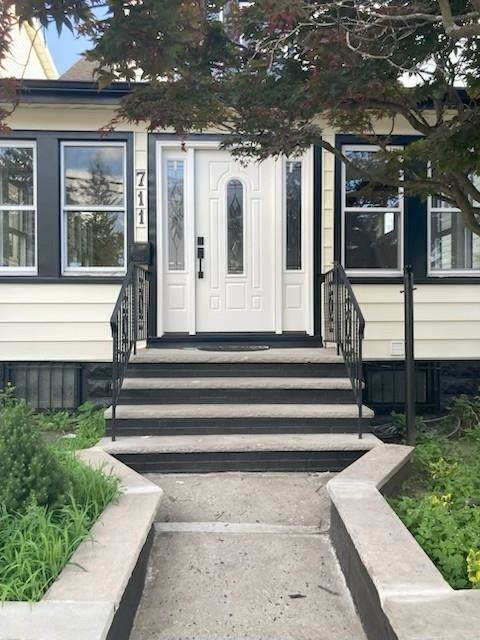 711 74TH ST - Photo 1