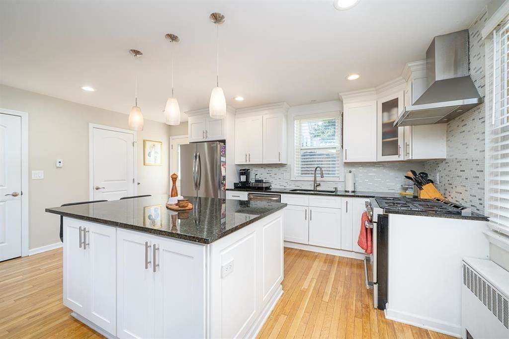 118 West 46Th St - Photo 1