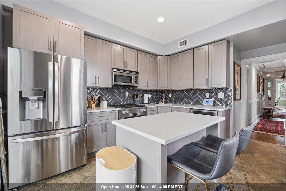270 Palisade Ave - Photo 1