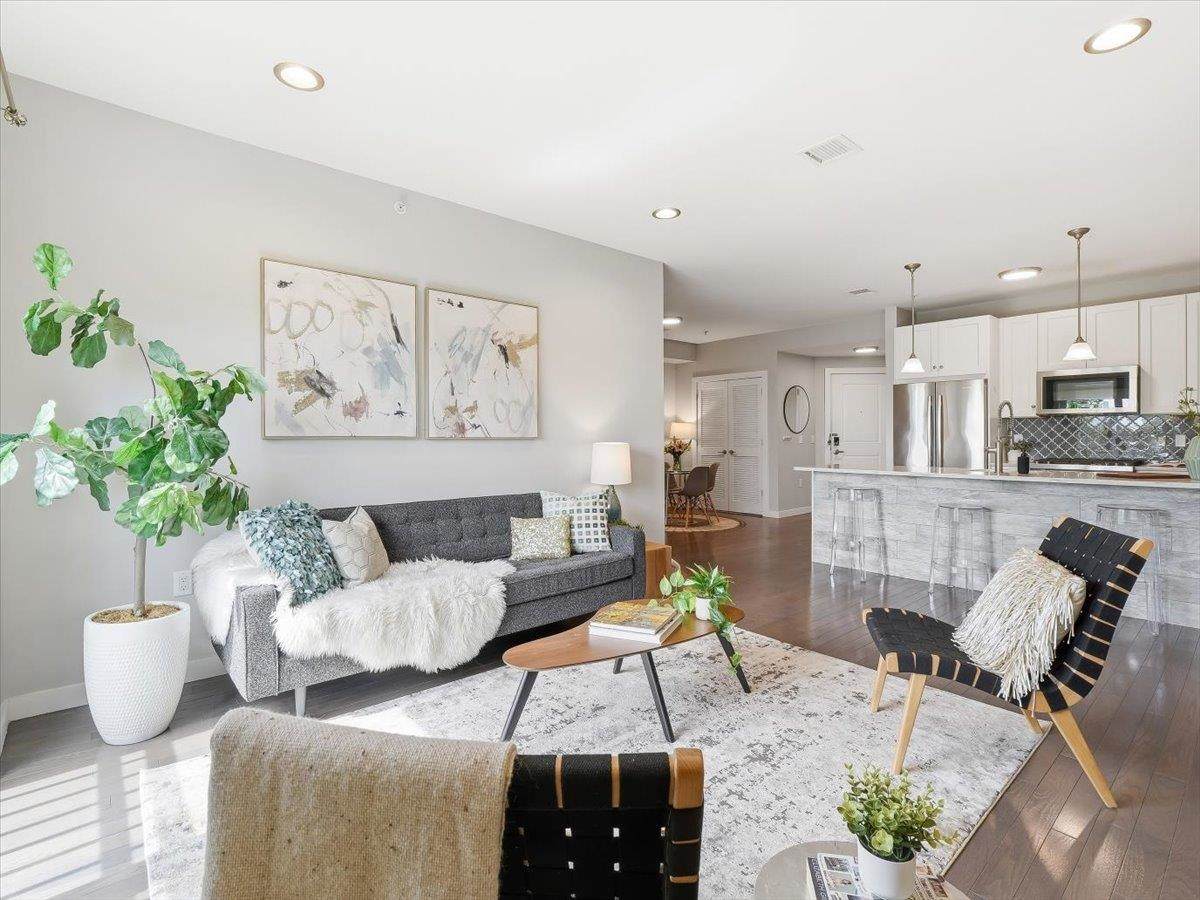 302 Palisade Ave - Photo 1