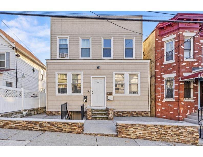 1307 51ST ST - Photo 1