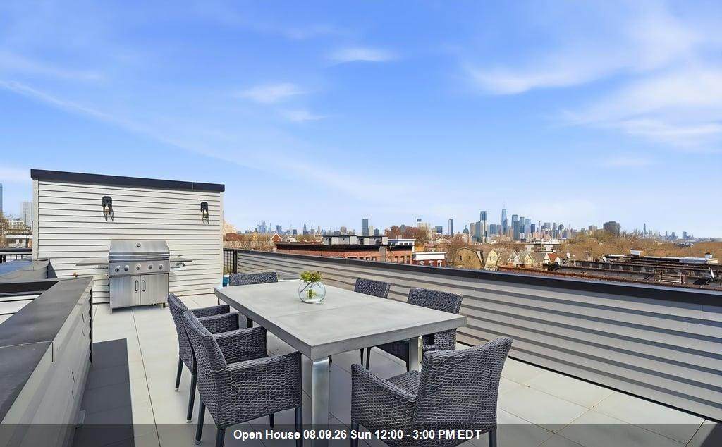 27 Clinton Ave - Photo 1