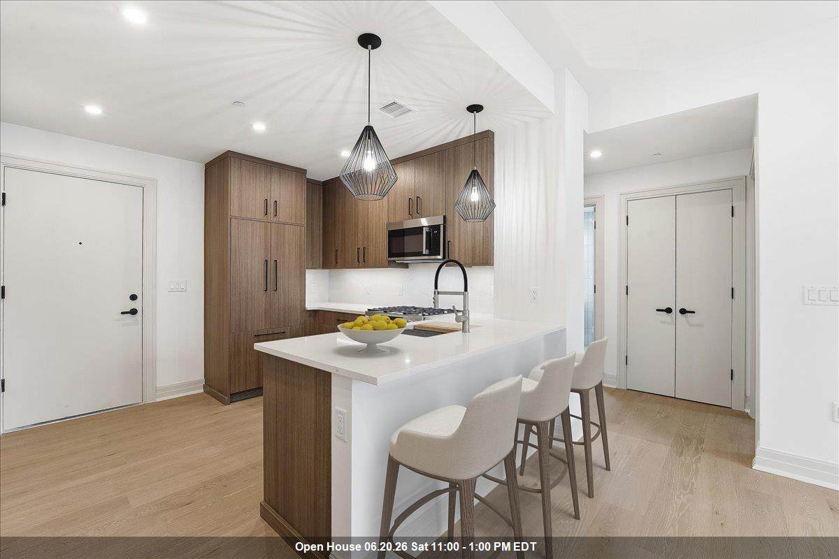 921 Madison St - Photo 1