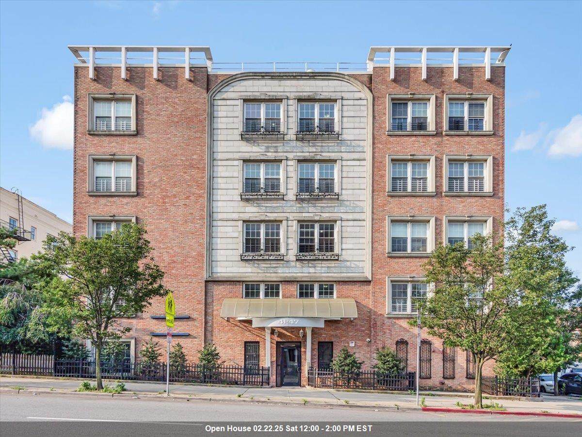 45 Broadway - Photo 1