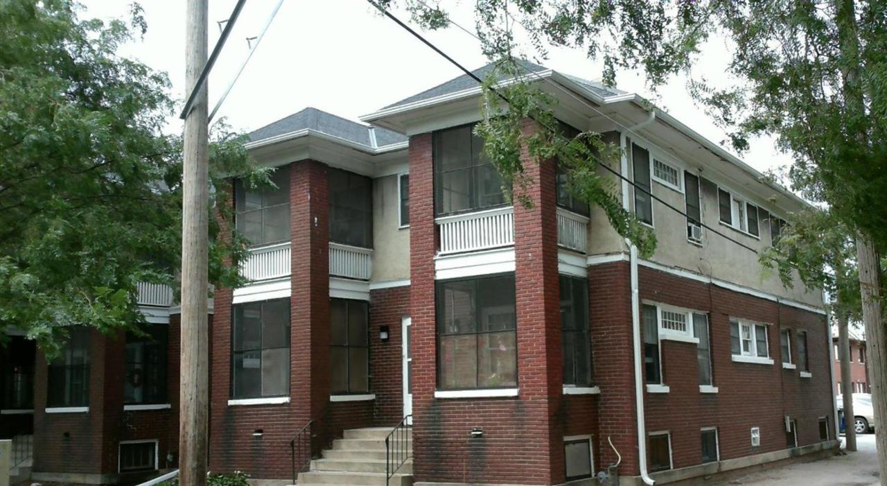829 13 Street - Photo 1