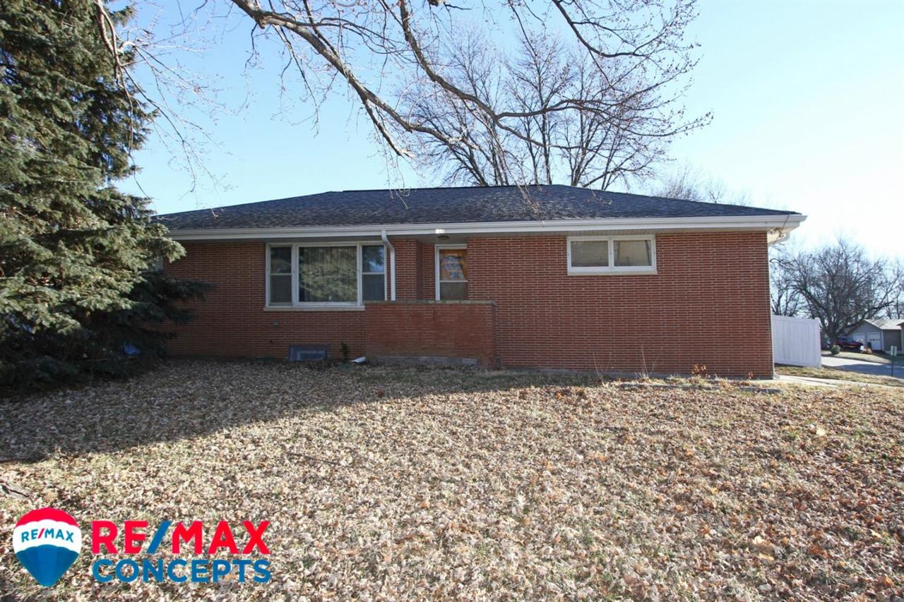 218 Chestnut - Photo 1