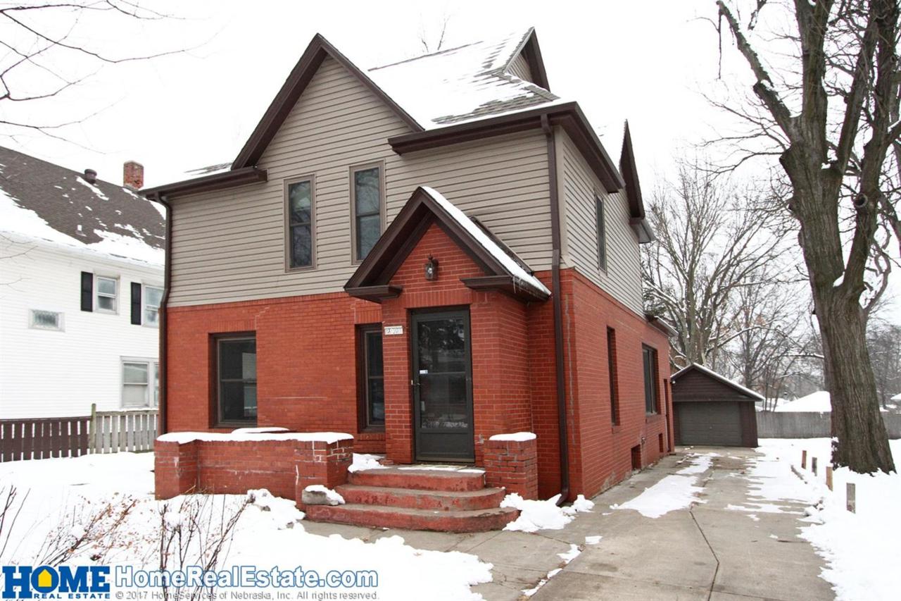 2921 46th Street - Photo 1