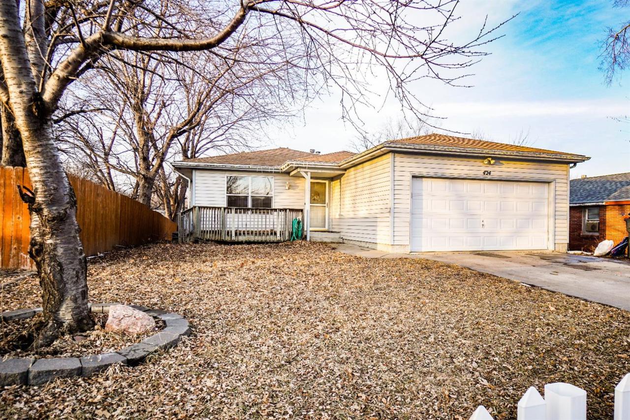 424 Dawes Avenue - Photo 1