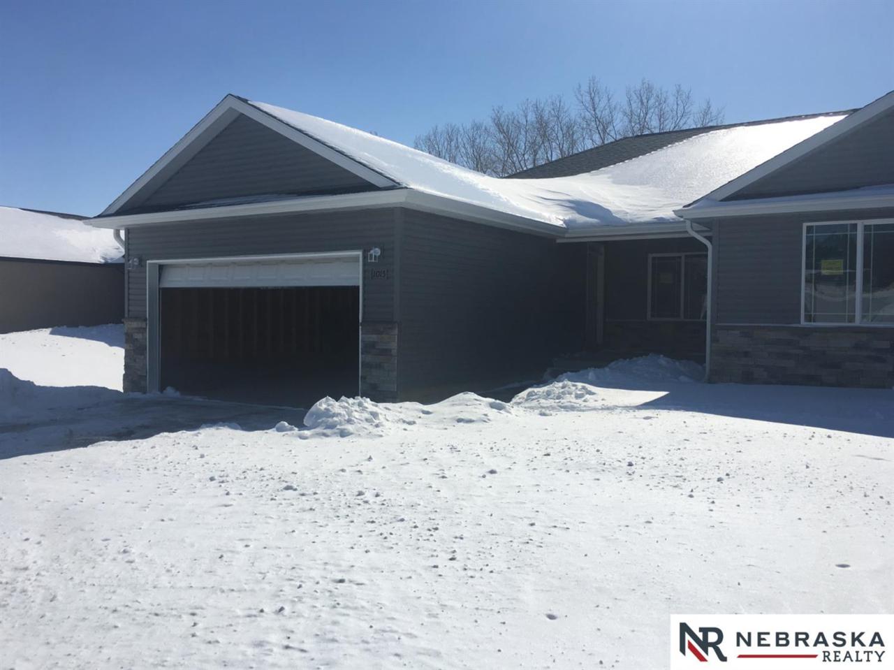 1015 Cottonwood Street - Photo 1