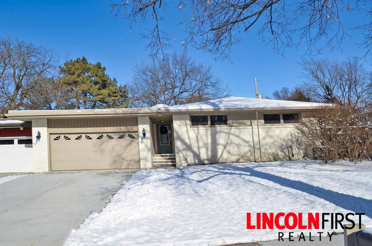 6130 Sumner Street - Photo 1