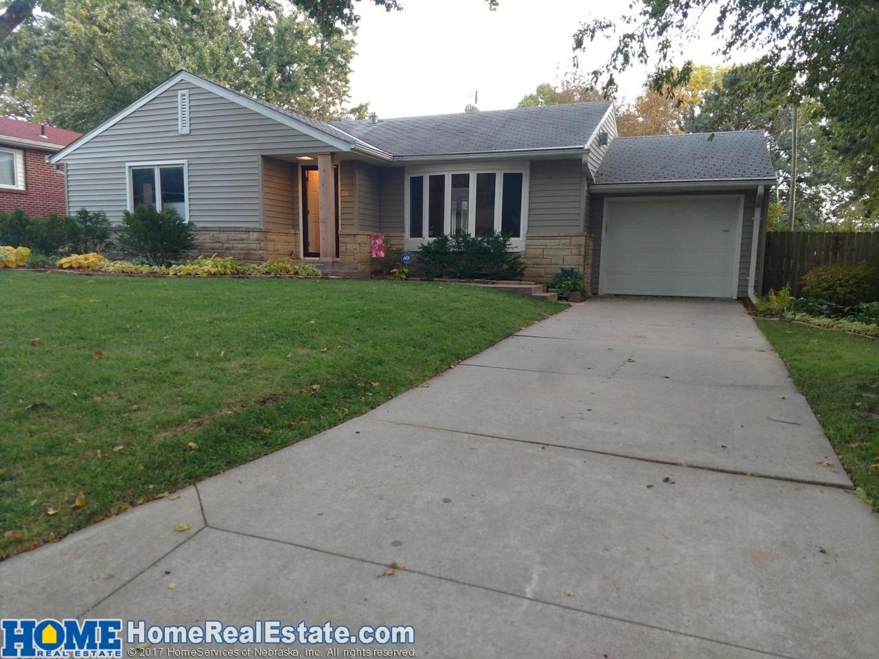 2115 Stockwell Street - Photo 1